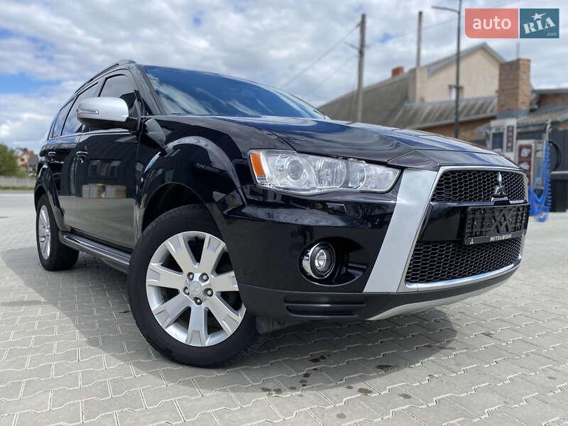 Mitsubishi Outlander 2011