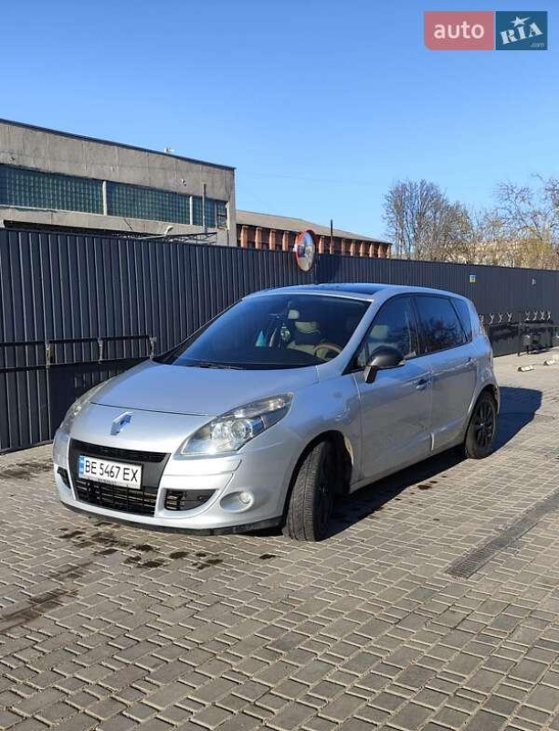 Renault Scenic 2011