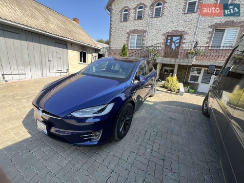 Tesla Model X 2018