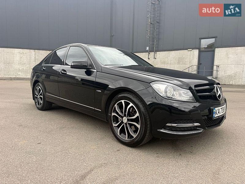 Mercedes-Benz C-Class 2011