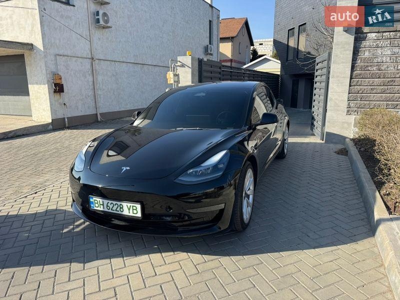 Tesla Model 3 2022