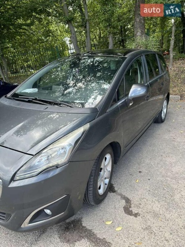 Peugeot 5008 2013