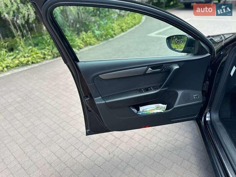 Volkswagen Passat 2012