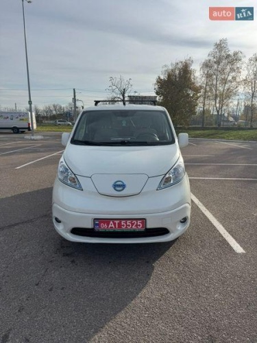 Nissan e-NV200 2015