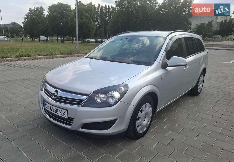 Opel Astra 2010