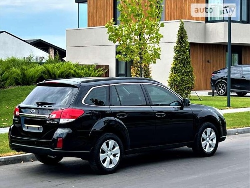 Subaru Outback 2011