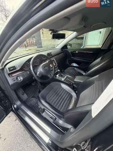 Volkswagen Passat 2011