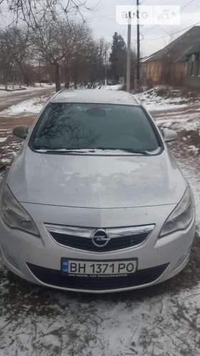 Opel Astra 2011