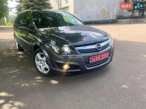 Opel Astra 2010