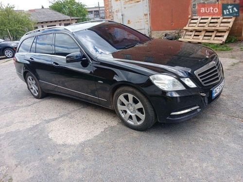 Mercedes-Benz E-Class 2011
