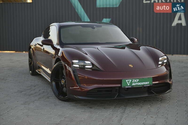 Porsche Taycan 2021