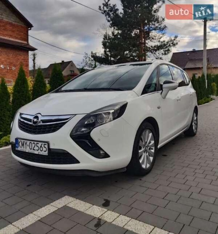 Opel Zafira 2014