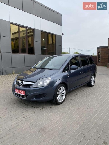 Opel Zafira 2011