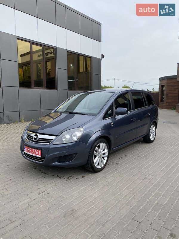 Opel Zafira 2011