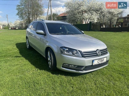 Volkswagen Passat 2011