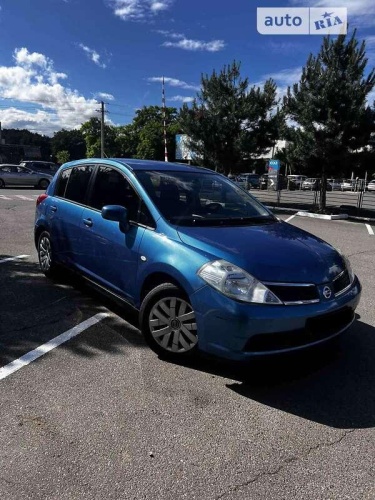 Nissan TIIDA 2008