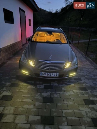 Mercedes-Benz E-Class 2012
