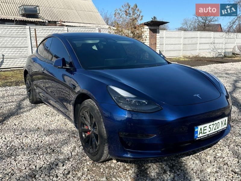 Tesla Model 3 2021