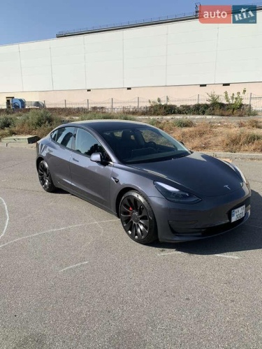 Tesla Model 3 2022