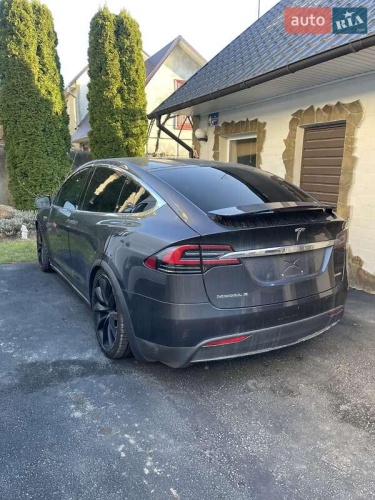 Tesla Model X 2016