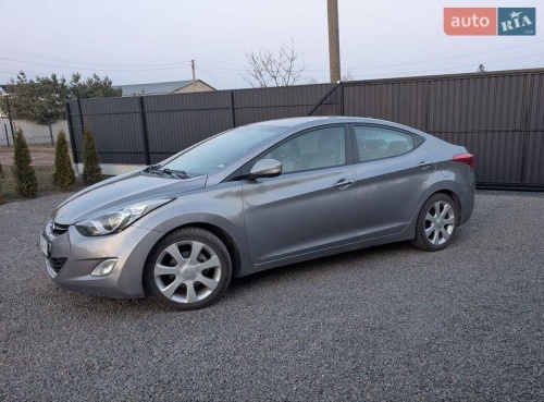 Hyundai Elantra 2012