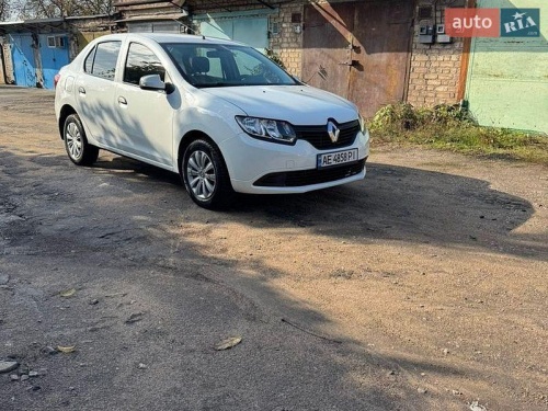 Renault Logan 2016