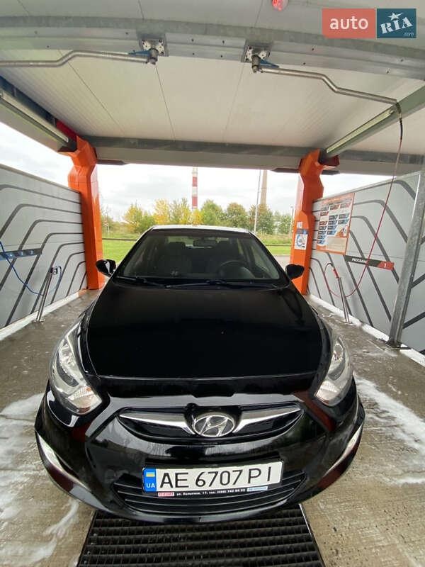 Hyundai Accent 2011