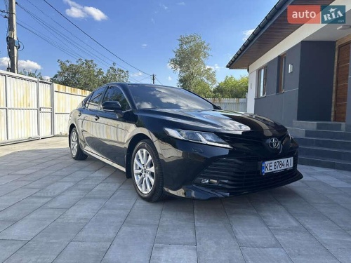 Toyota Camry 2019