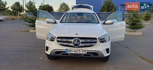 Mercedes-Benz GLC-Class 2021