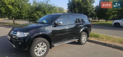 Mitsubishi Pajero Sport 2015