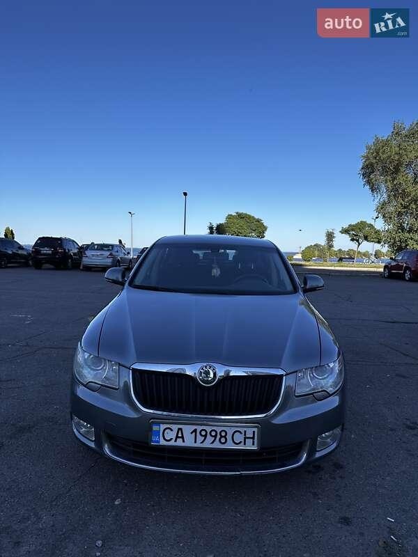 Skoda Superb 2011