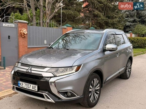 Mitsubishi Outlander 2019