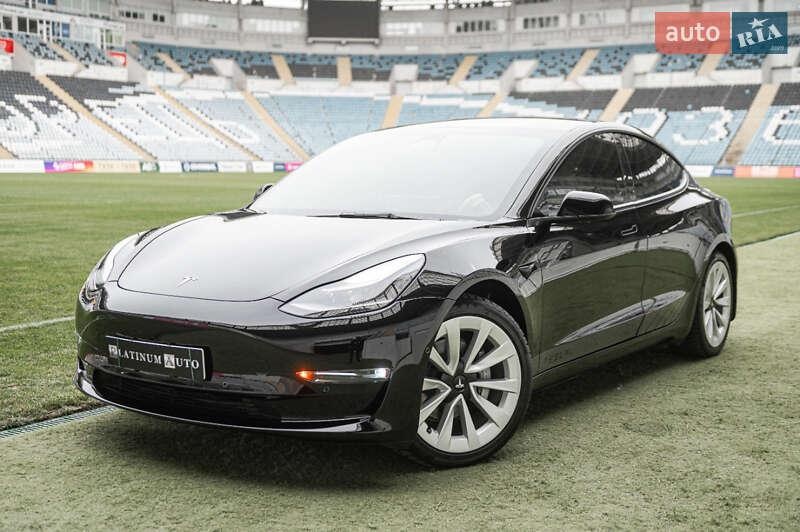 Tesla Model 3 2022