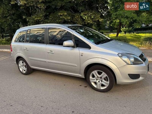 Opel Zafira 2010