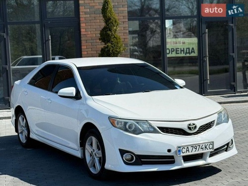 Toyota Camry 2014