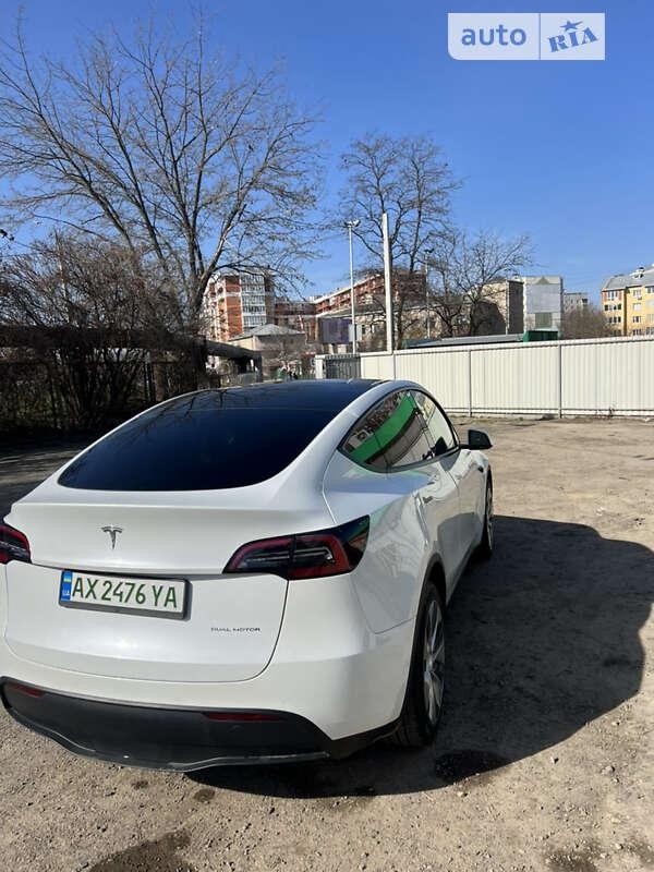Tesla Model Y 2022