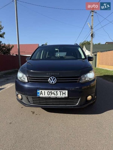 Volkswagen Touran 2011