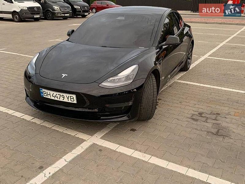 Tesla Model 3 2021