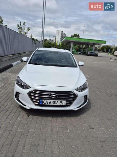 Hyundai Elantra 2016