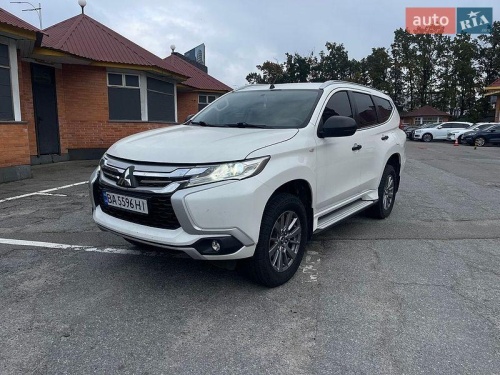 Mitsubishi Pajero Sport 2016