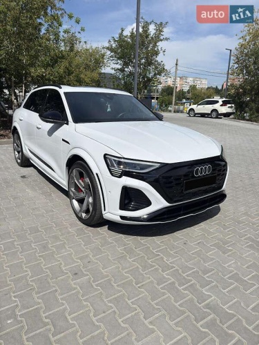 Audi SQ8 e-tron 2023