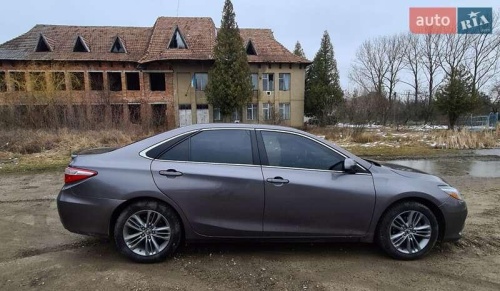 Toyota Camry 2015