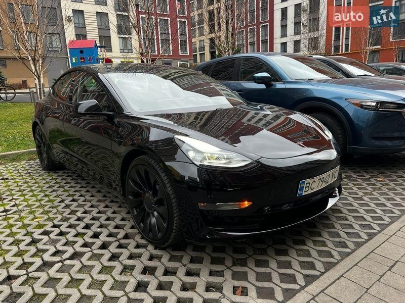 Tesla Model 3 2021