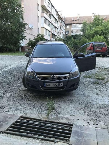 Opel Astra 2012