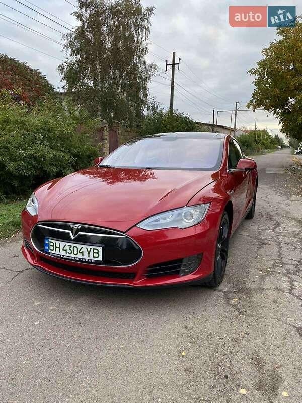 Tesla Model S 2013