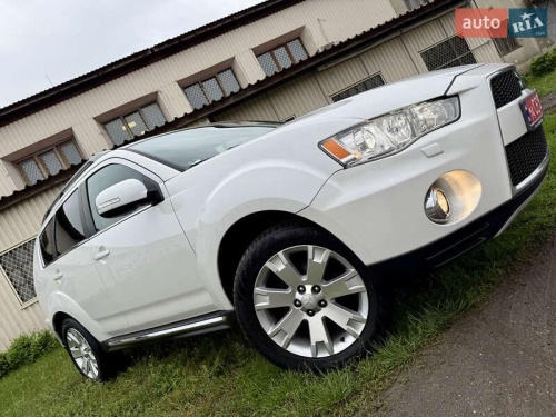 Mitsubishi Outlander 2012