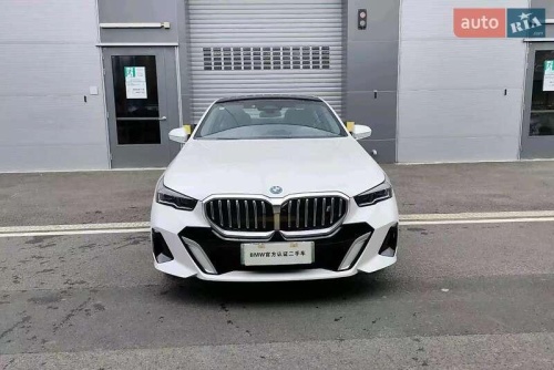 BMW i5 2024