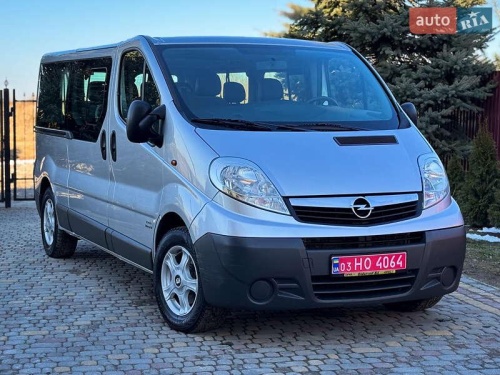 Opel Vivaro 2011