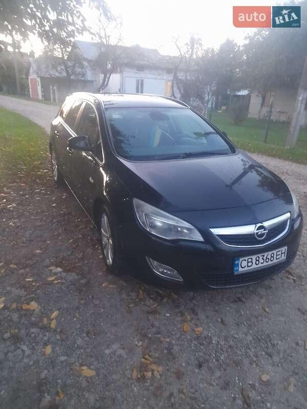 Opel Astra 2011