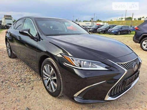 Lexus ES 2019